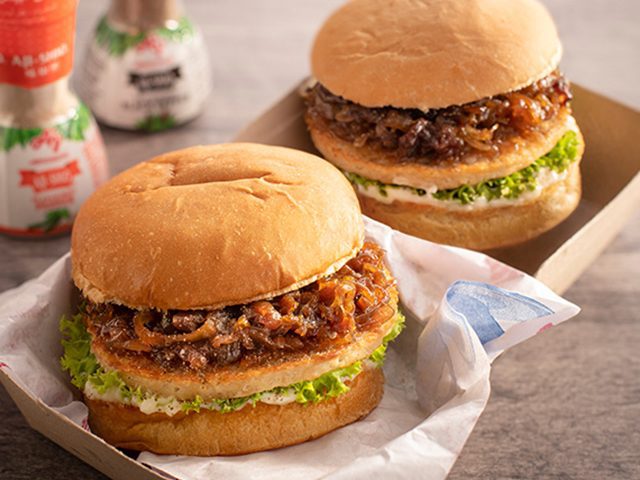 Burger with Onion Jam0 (0)