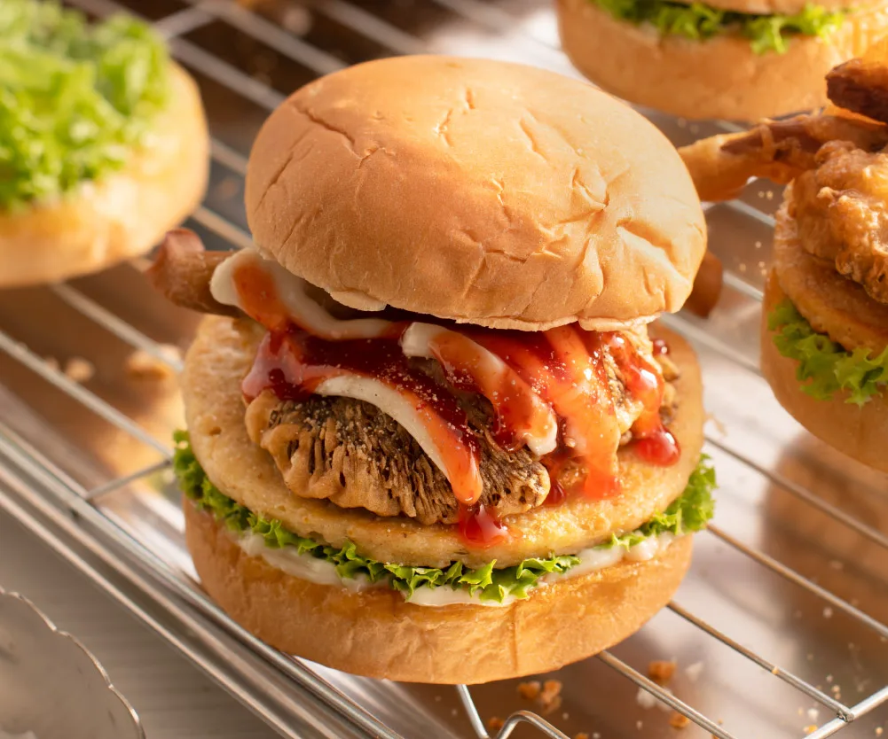 Chicken Burger With Crispy Mushroom