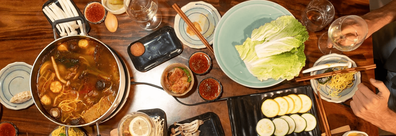 Special events to celebrate occasions in restaurant to boost business